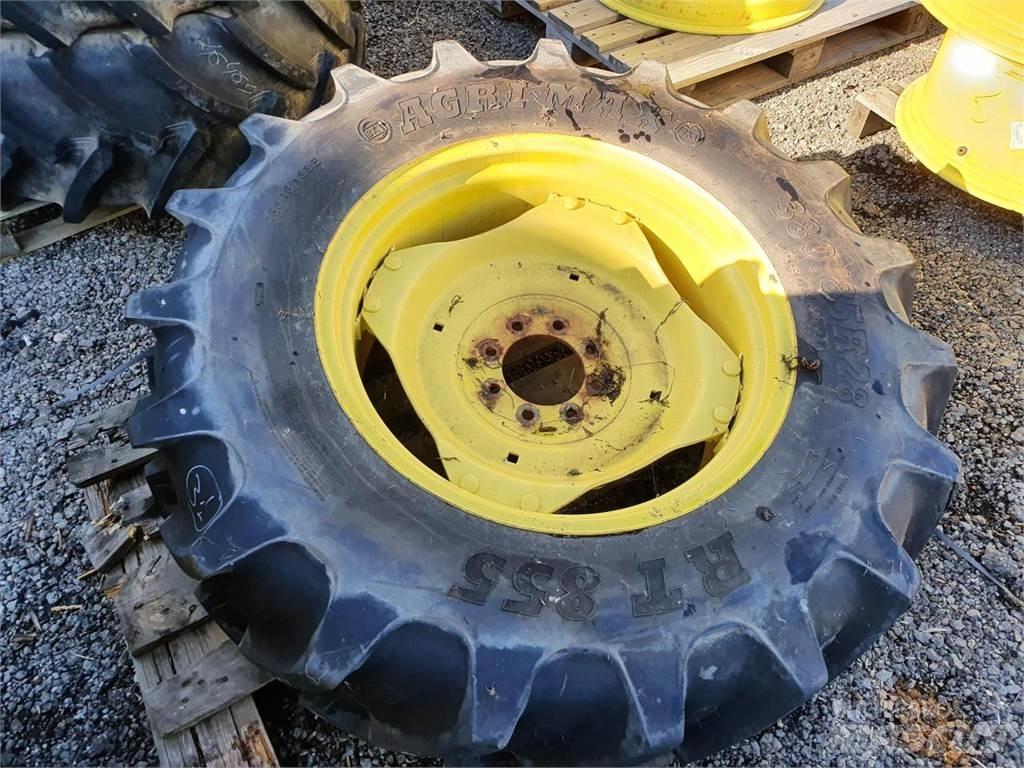 BKT 380/85R28 x2 Pneus Agrícolas