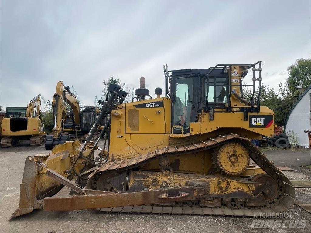 CAT D 6 T LGP Dozers - Tratores rastos
