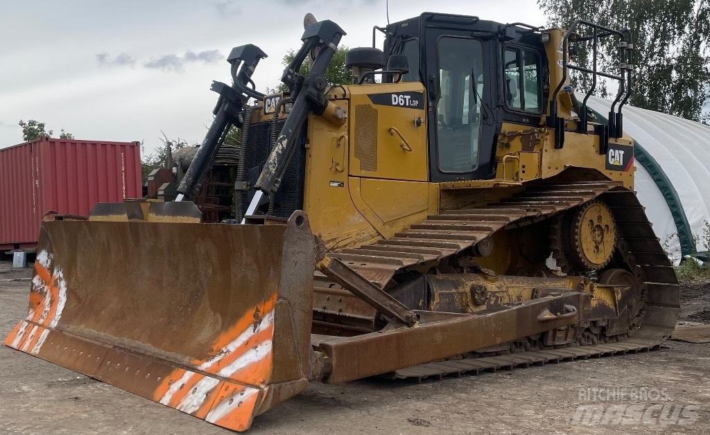 CAT D 6 T LGP Dozers - Tratores rastos