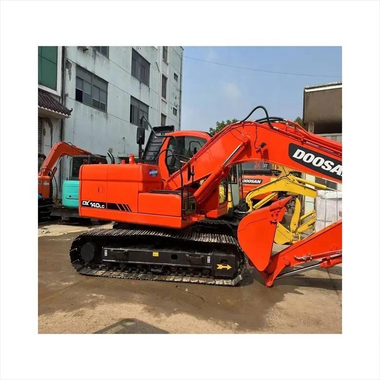 Doosan DX140LC Escavadeiras de esteiras