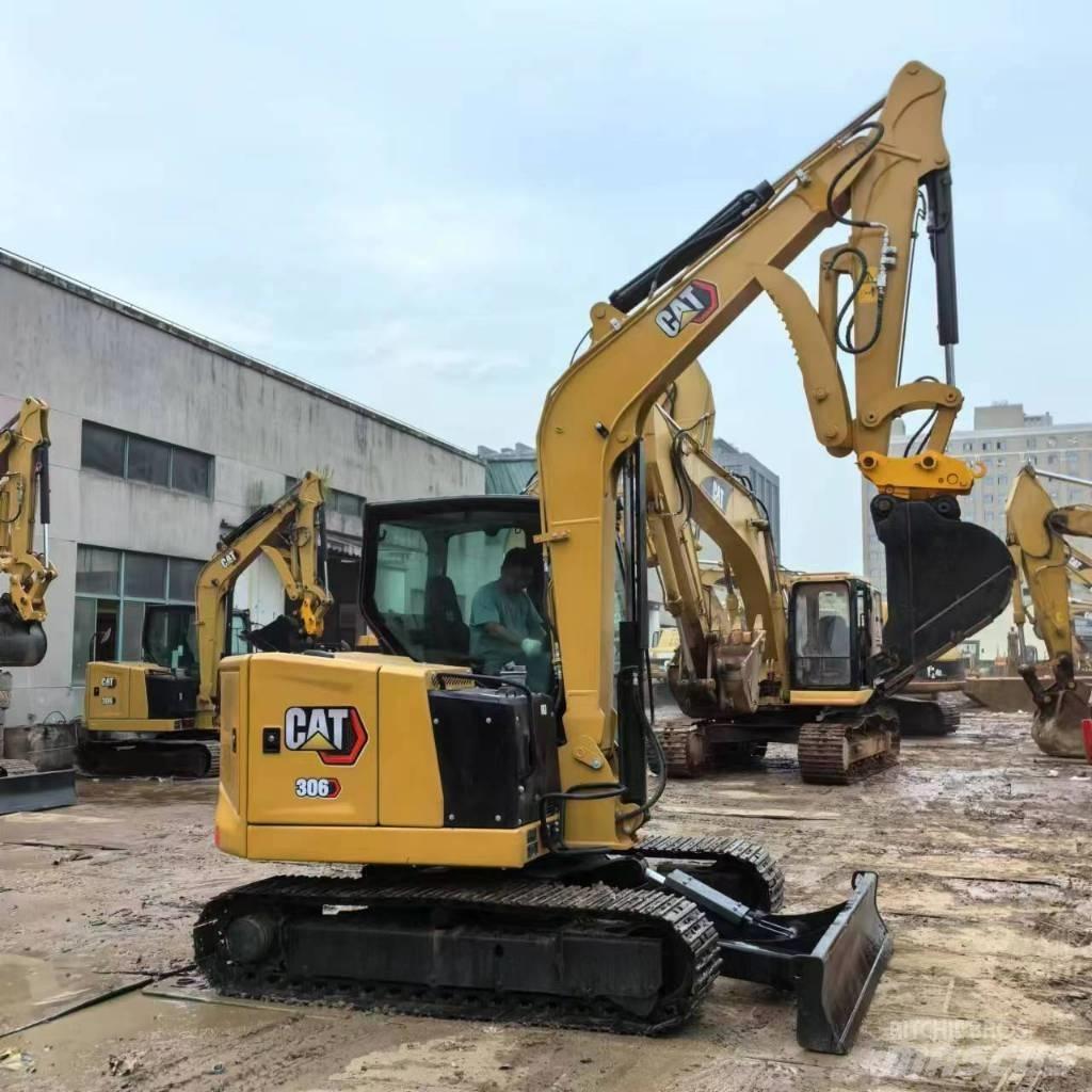 CAT 306 Miniescavadeiras