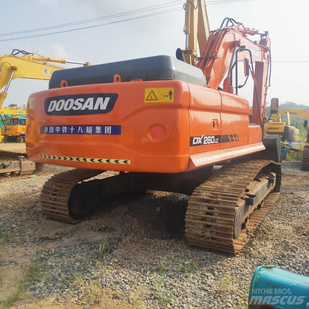 Doosan DX260LC Escavadeiras de esteiras