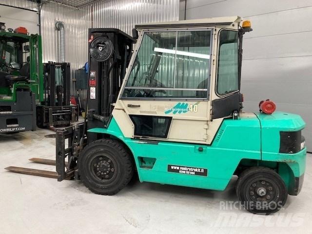 Mitsubishi FD40 Empilhadores Diesel