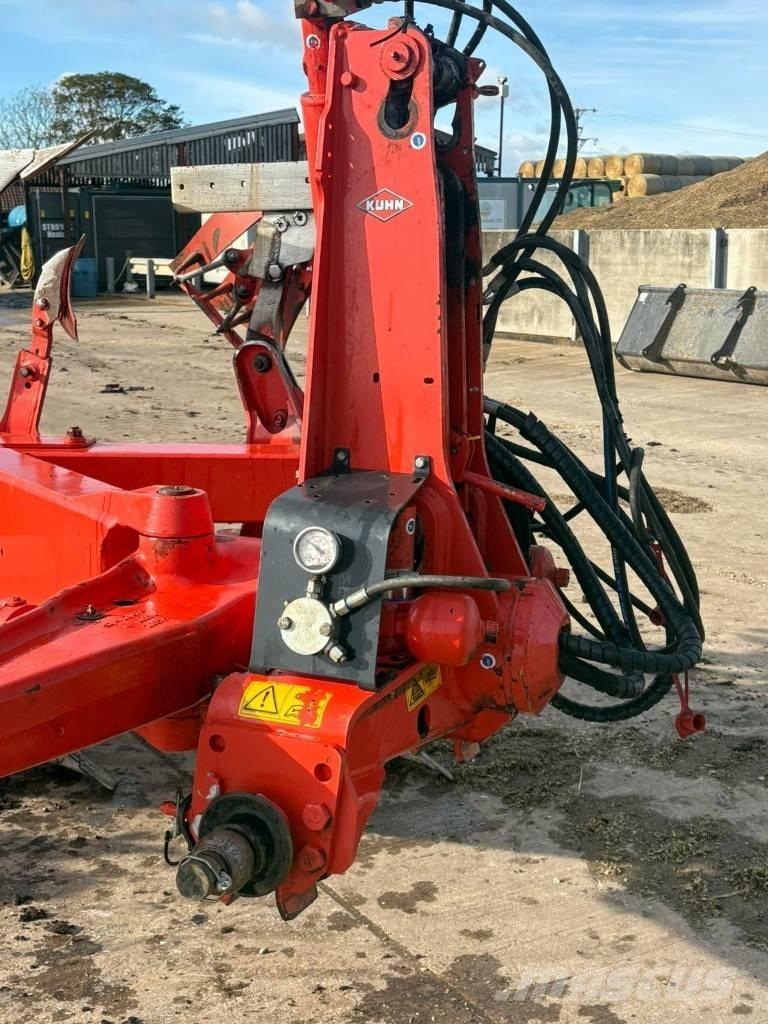 Kuhn MULTIMASTER 183 Charruas reversíveis
