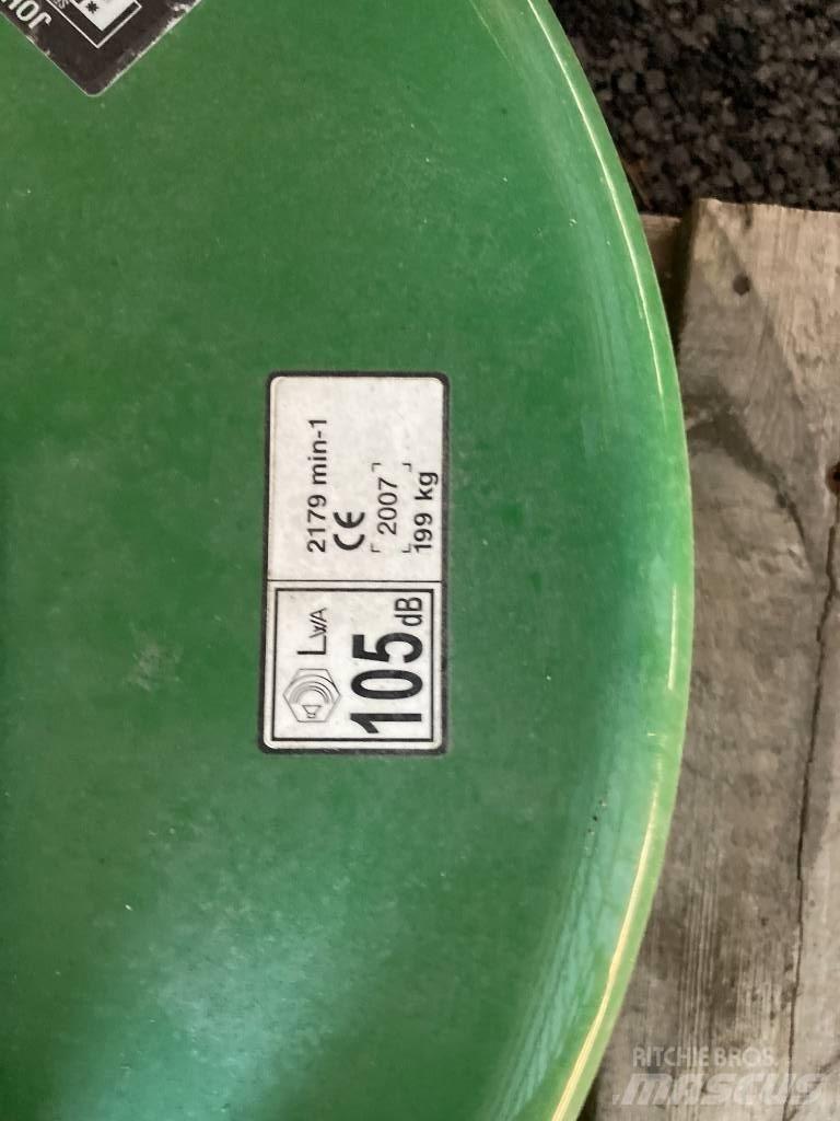 John Deere 7 Iron Espaços verdes - Outros
