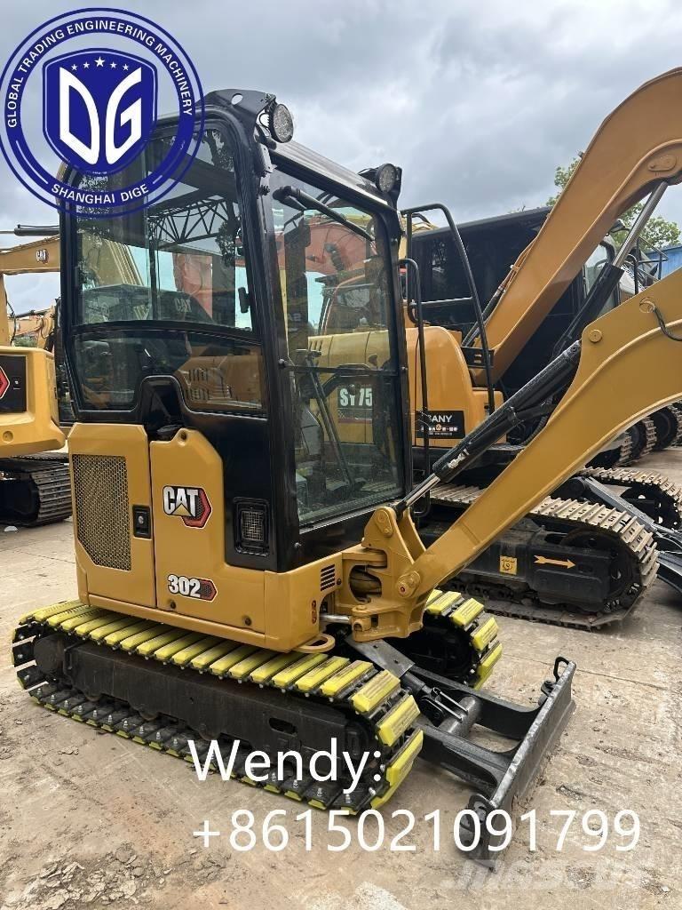 CAT 302 Miniescavadeiras