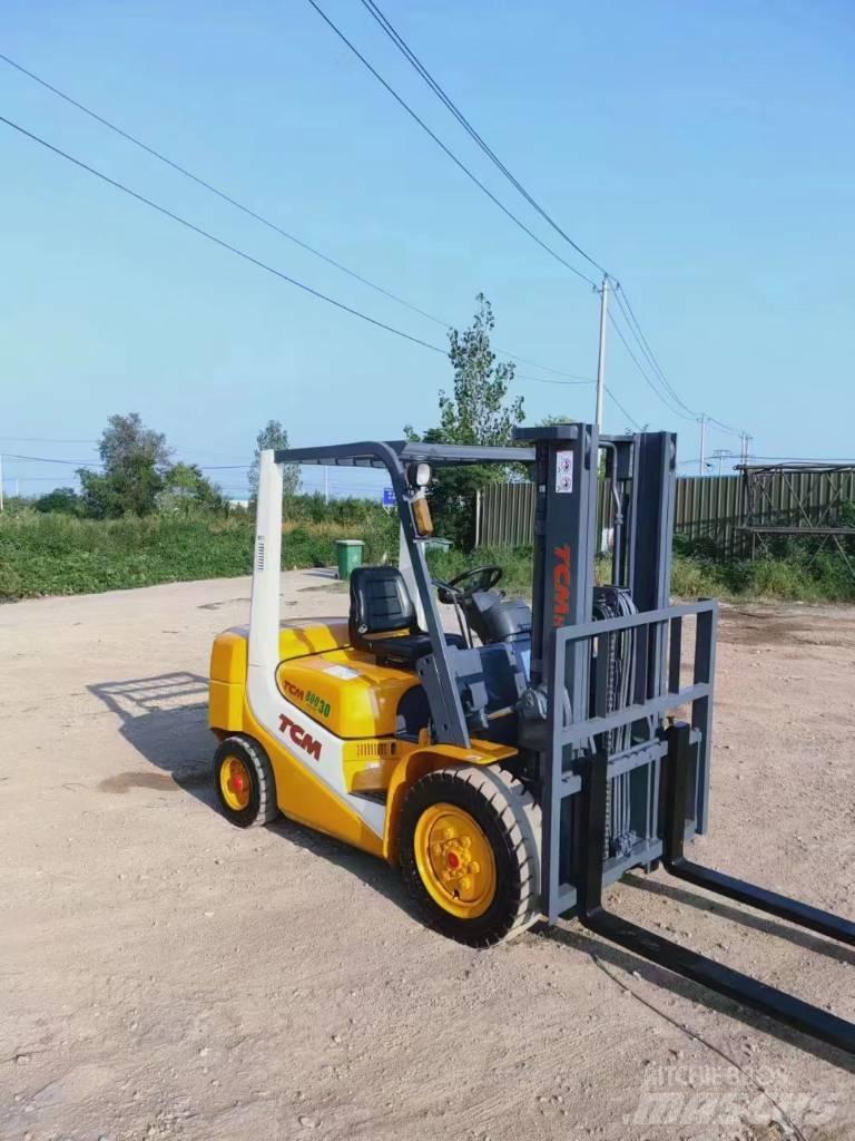 TCM FD30 Empilhadores Diesel