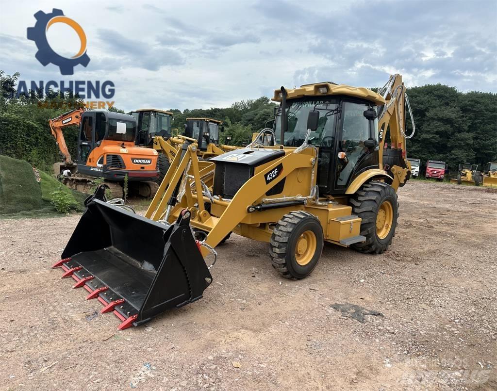 CAT 432 F Retroescavadeiras
