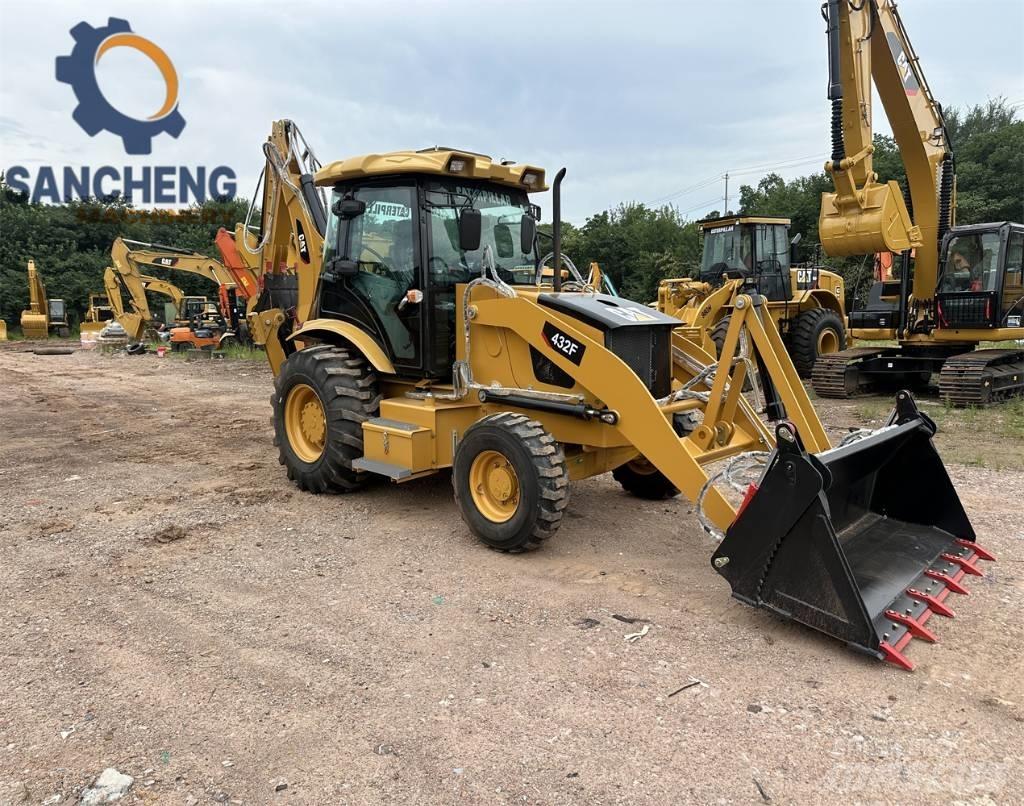 CAT 432 F Retroescavadeiras