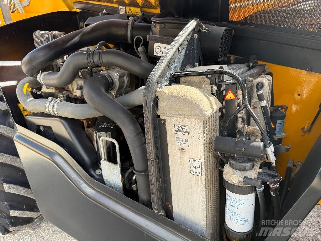 JCB 540-140 Manipulador telescópico