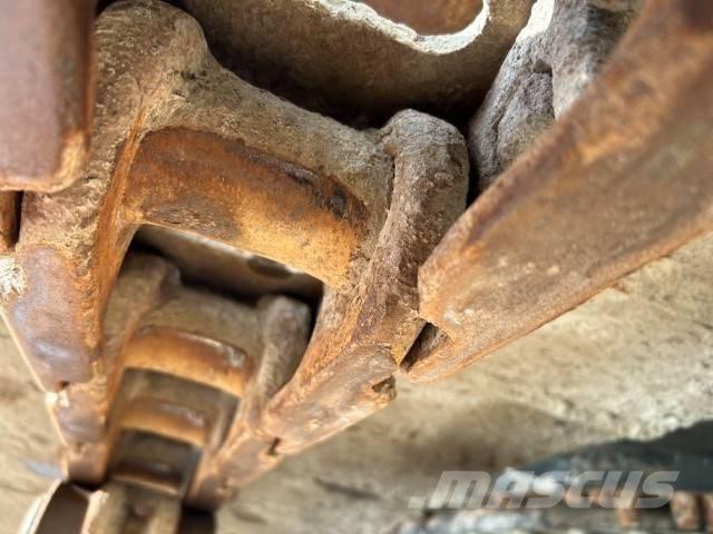 Hitachi ZX 210 LC-5B Escavadeiras de esteiras