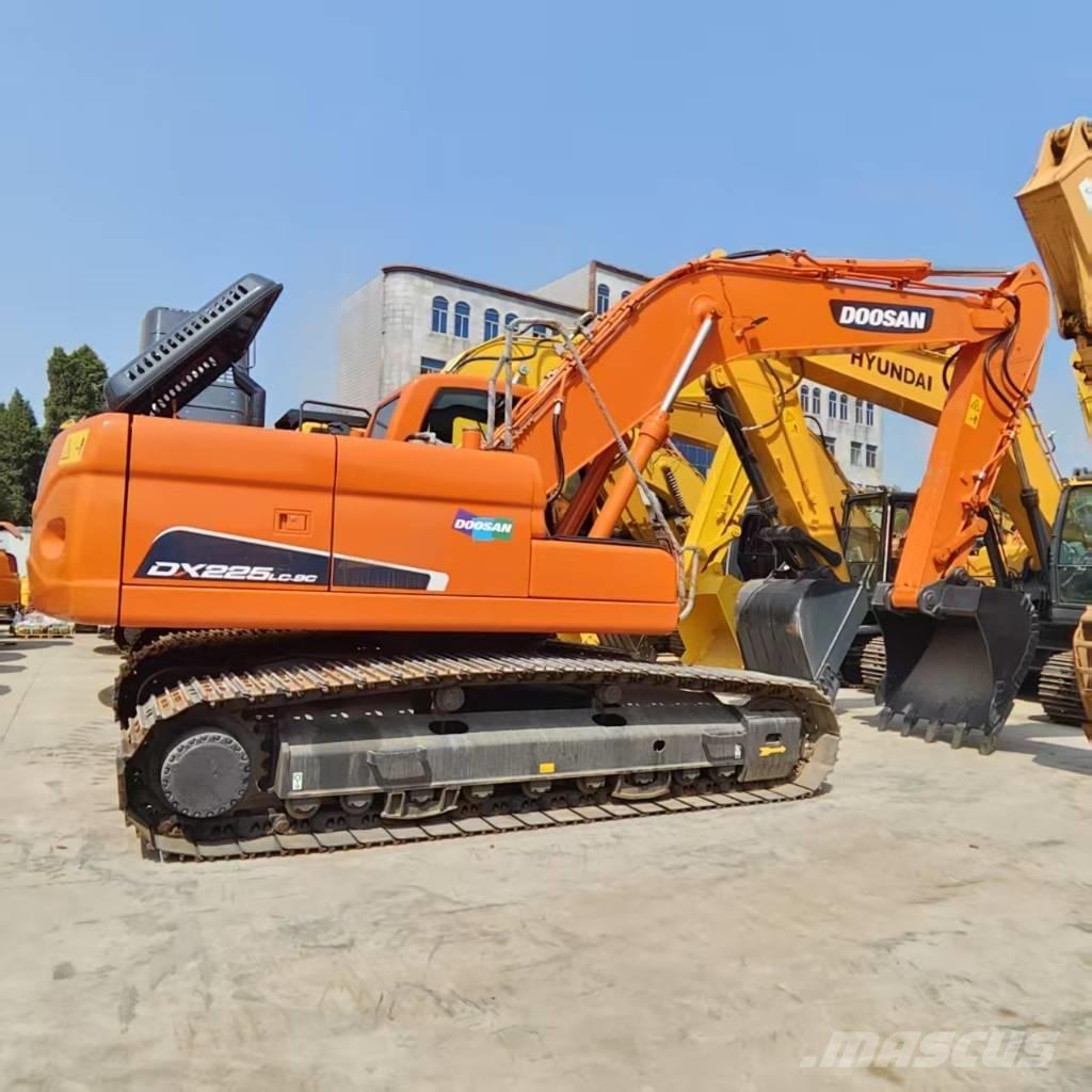 Doosan DX 225 LC Escavadeiras de esteiras