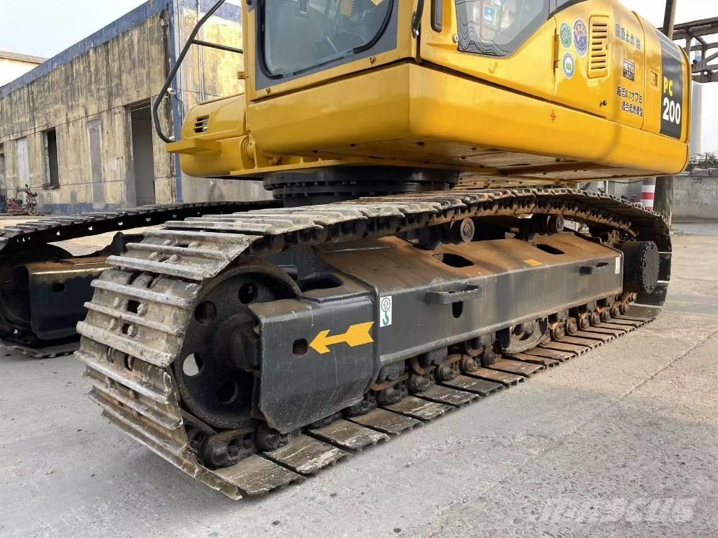 Komatsu PC 200-7 Escavadeiras de esteiras