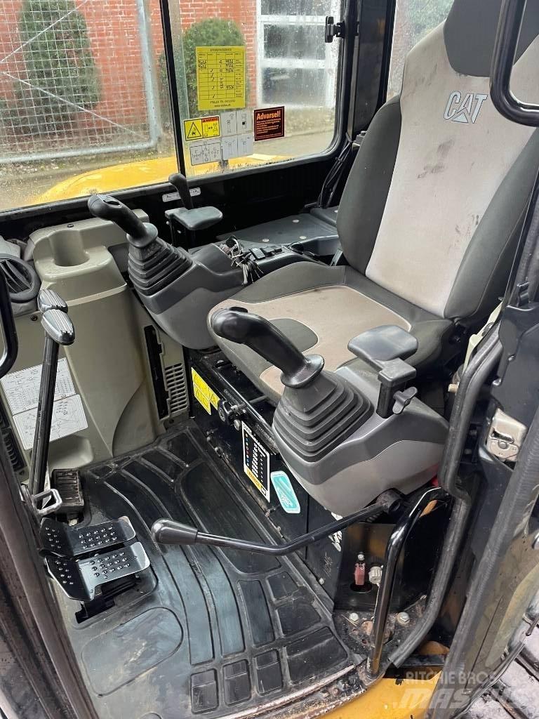 CAT 305D Miniescavadeiras