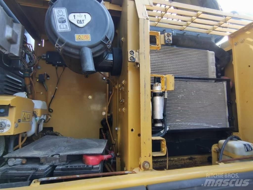 CAT 320 Escavadoras Midi 7t - 12t