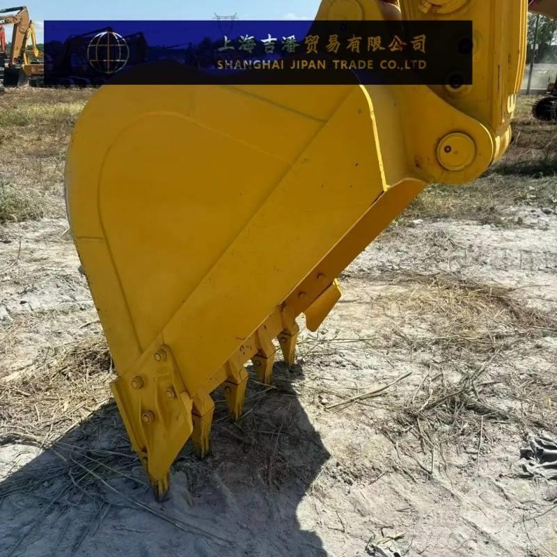 Komatsu PC 210 Escavadeiras de esteiras