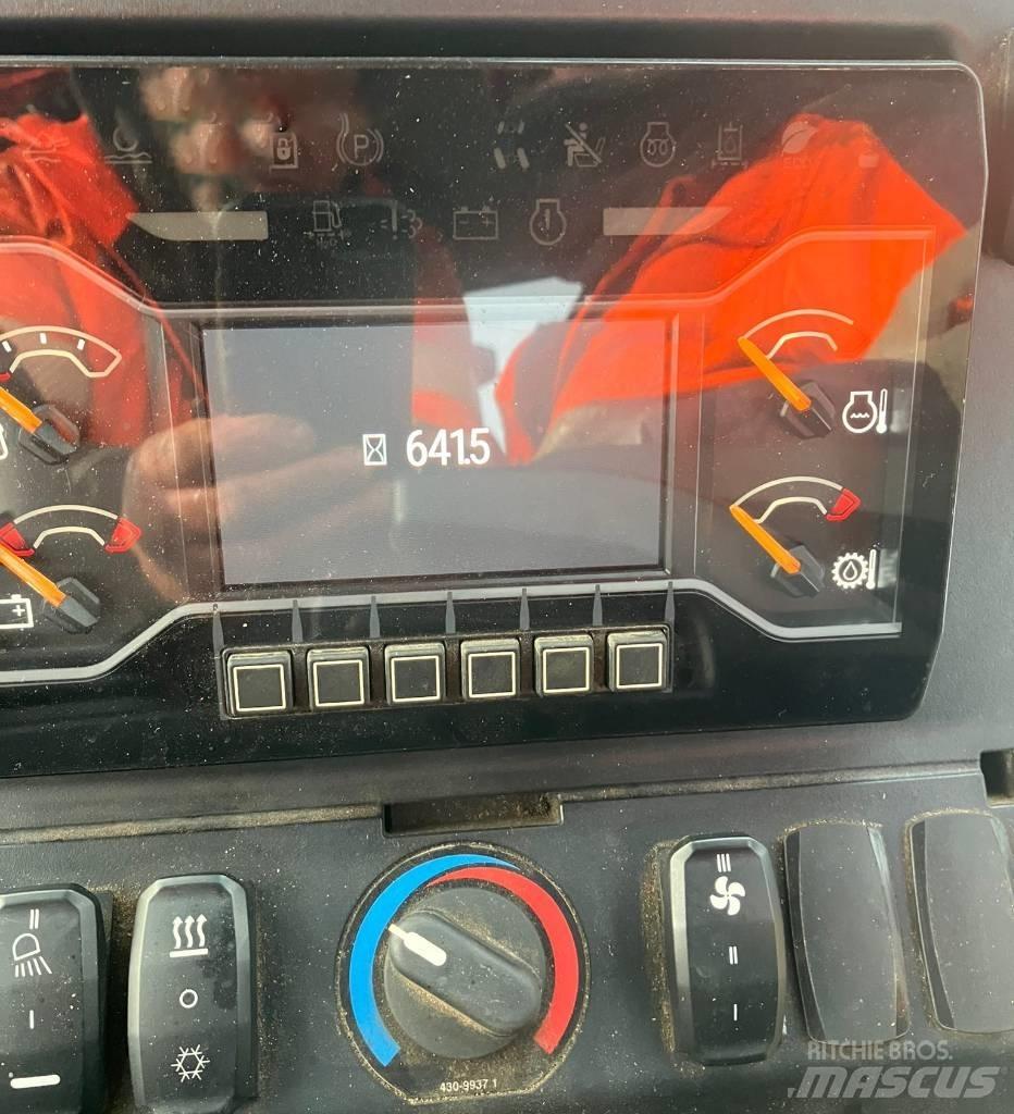 CAT 432 Retroescavadeiras