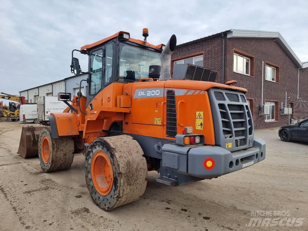 Doosan DL 200-3 Carregadeiras de rodas