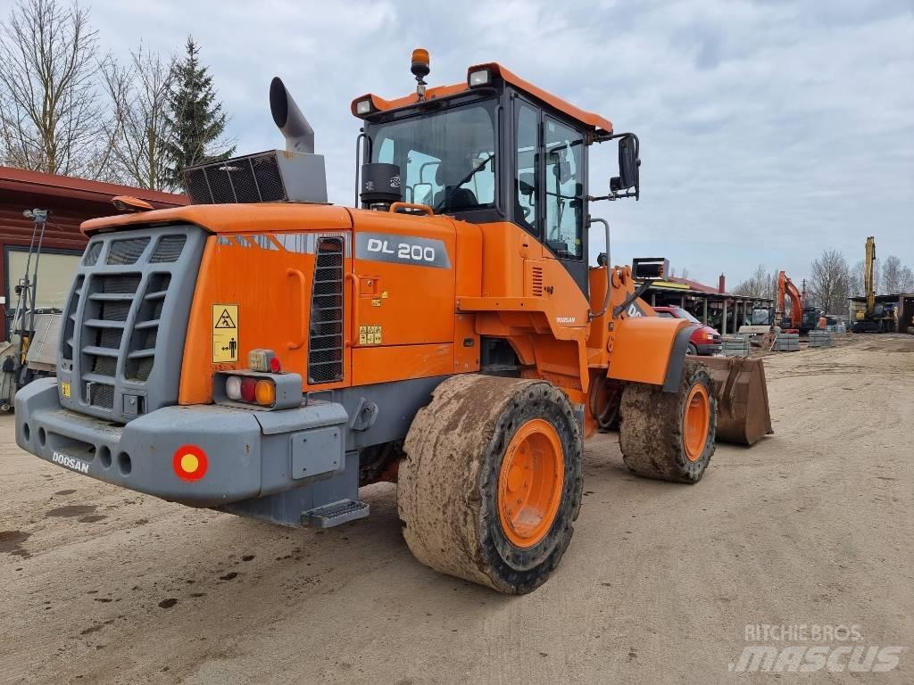 Doosan DL 200-3 Carregadeiras de rodas
