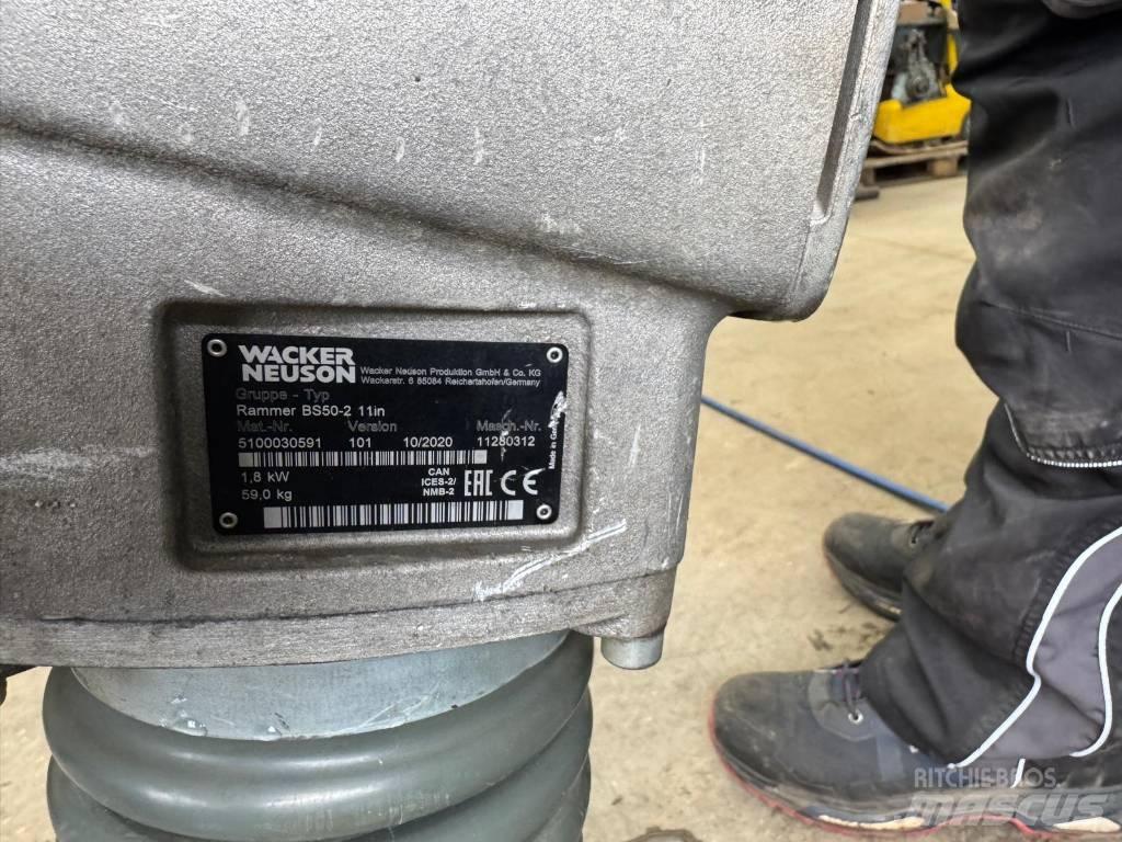 Wacker Neuson BS50-2 Saltitões