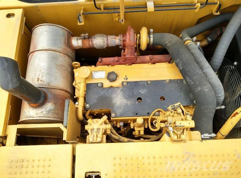 CAT 323 Escavadeiras de esteiras