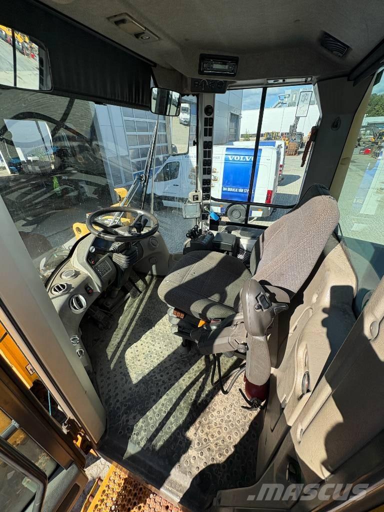 Volvo L110F Carregadeiras de rodas