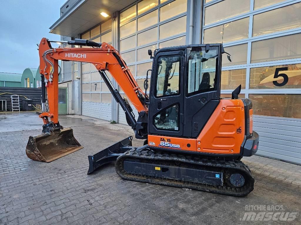 Hitachi ZX65USB-6 Miniescavadeiras