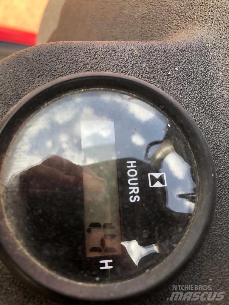 Lucla TX10 Miniescavadeiras