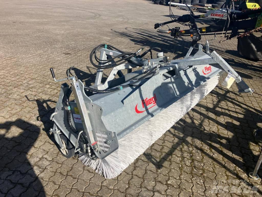 Fliegl Kost 2,8 m. Outros acessórios de tractores