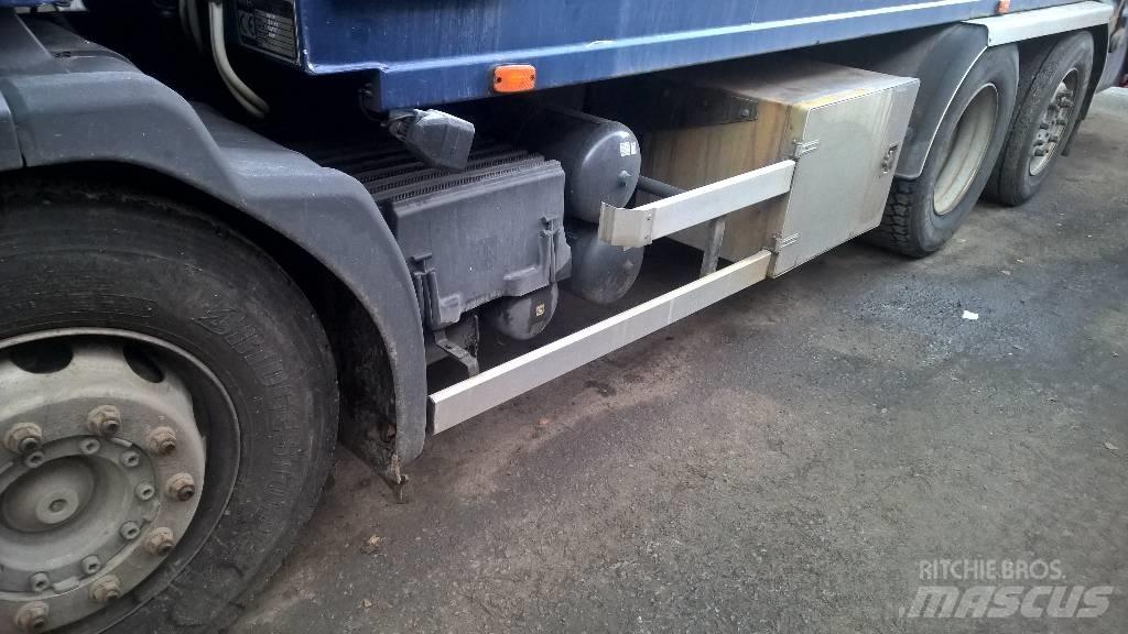 Scania P340 P 6x2 Camiões de chassis e cabine