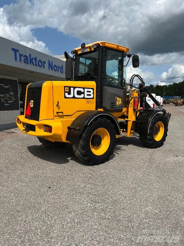 JCB 411 HT 6400 Tim Carregadeiras de rodas