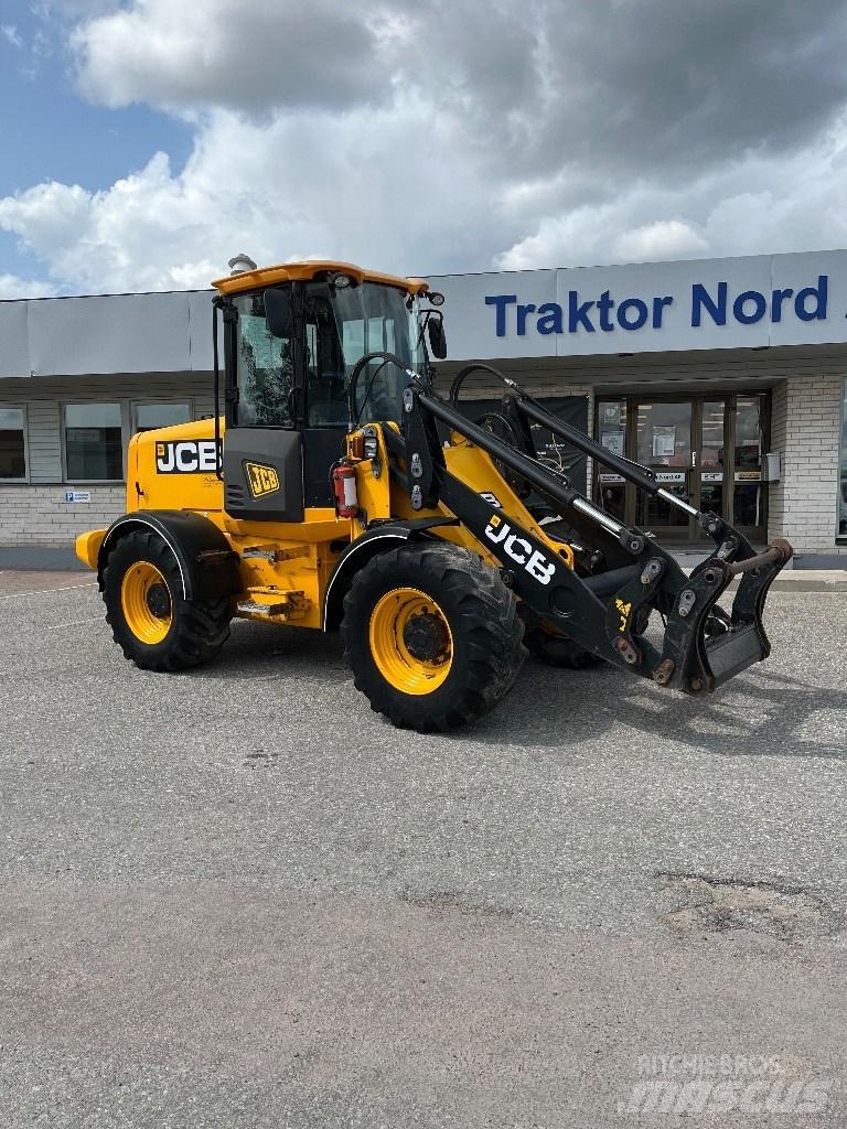 JCB 411 HT 6400 Tim Carregadeiras de rodas