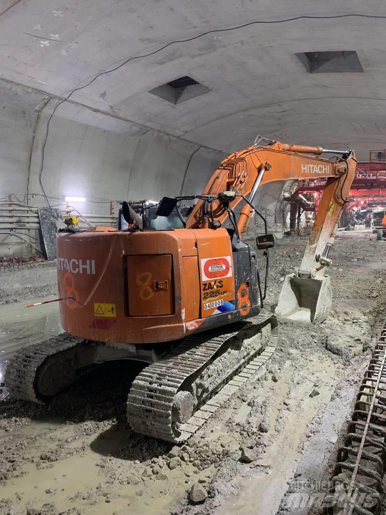 Hitachi ZX225US-5A Construção - Outros
