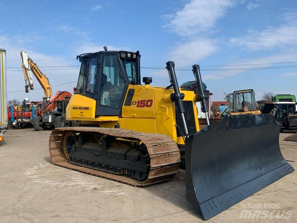 New Holland D 150 Dozers - Tratores rastos