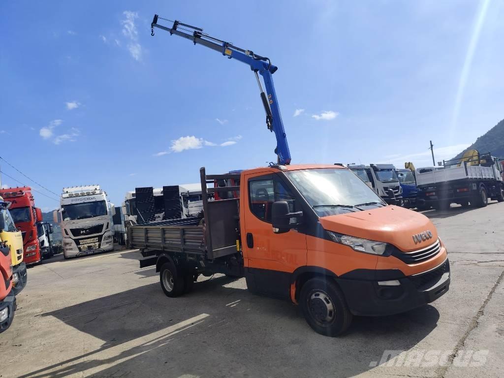 Iveco Daily 35-140 Camiões grua