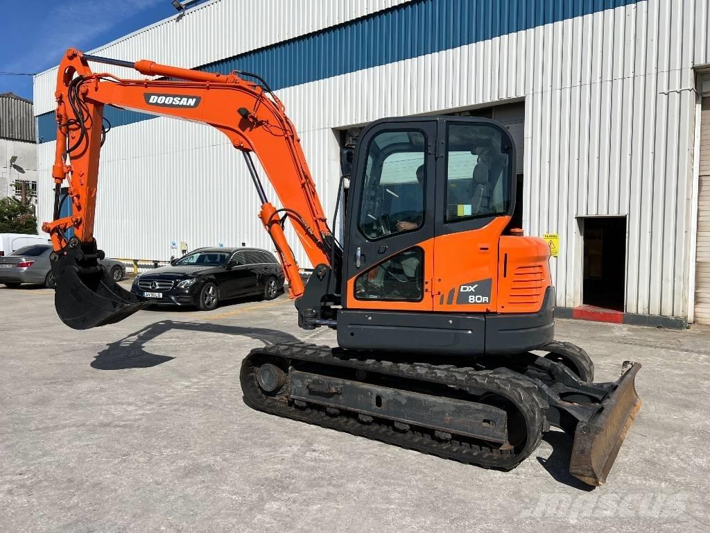 Doosan DX 80 R Escavadoras Midi 7t - 12t