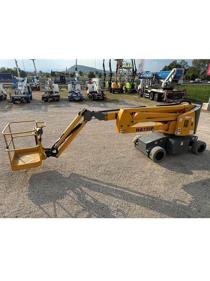 Haulotte HA15IP Plataformas aéreas montadas em camião