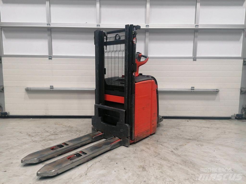 Linde L14AP Empilhador para operador externo