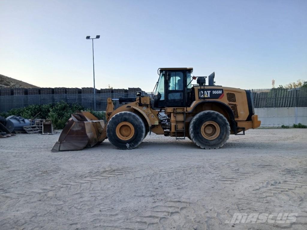 CAT 966 M Carregadeiras de rodas