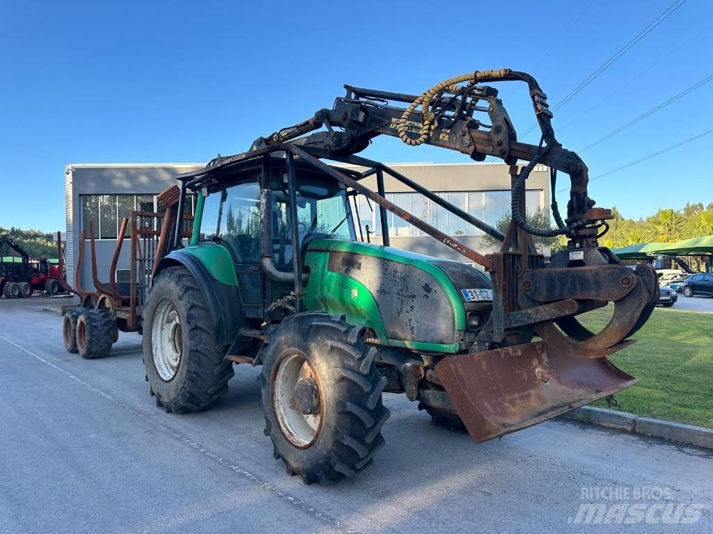 Valtra T130 Tractores florestais