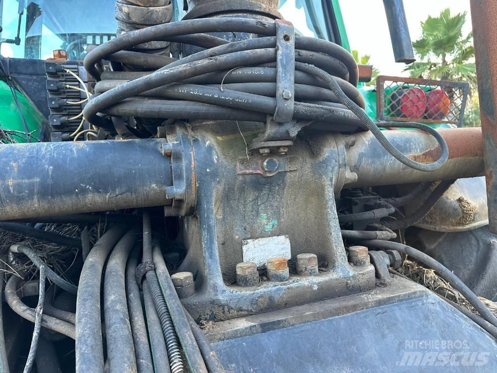 Valtra T130 Tractores florestais