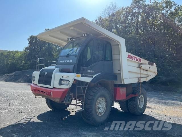 Astra RD32C Camiőes basculantes rígidos