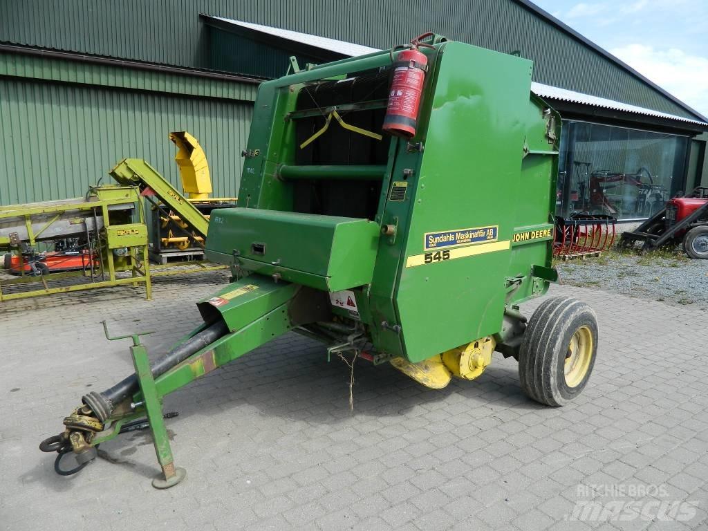 John Deere 545 Enfardadeira de rolos