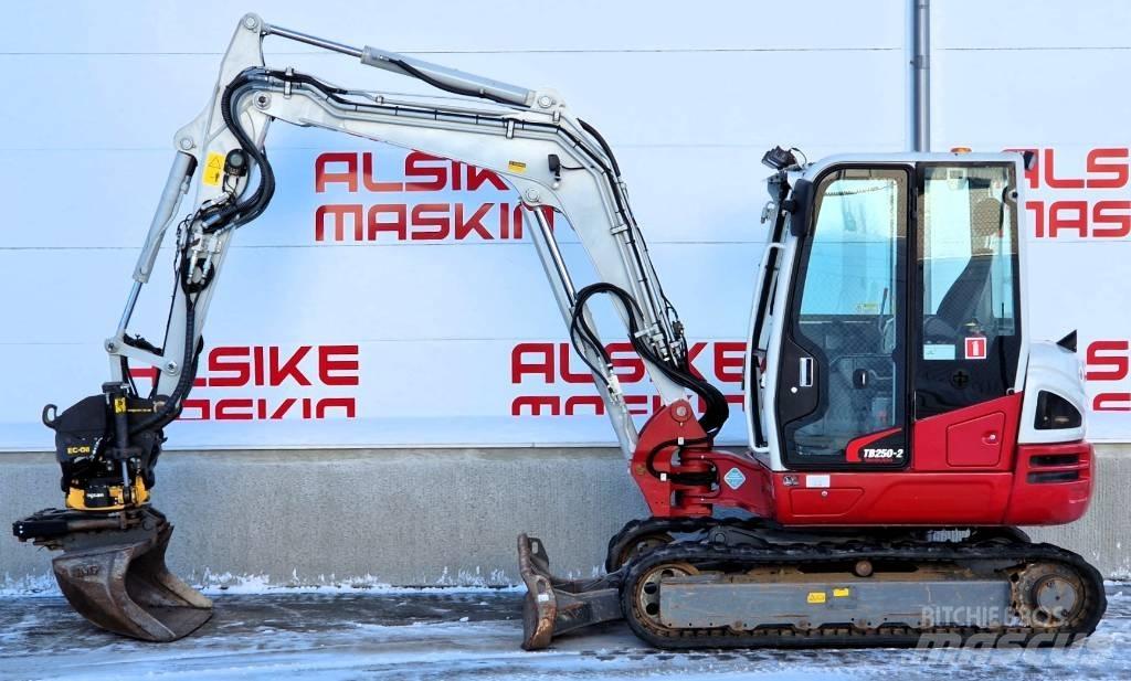 Takeuchi TB 250 Miniescavadeiras