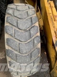 CAT 910 Carregadeiras de rodas