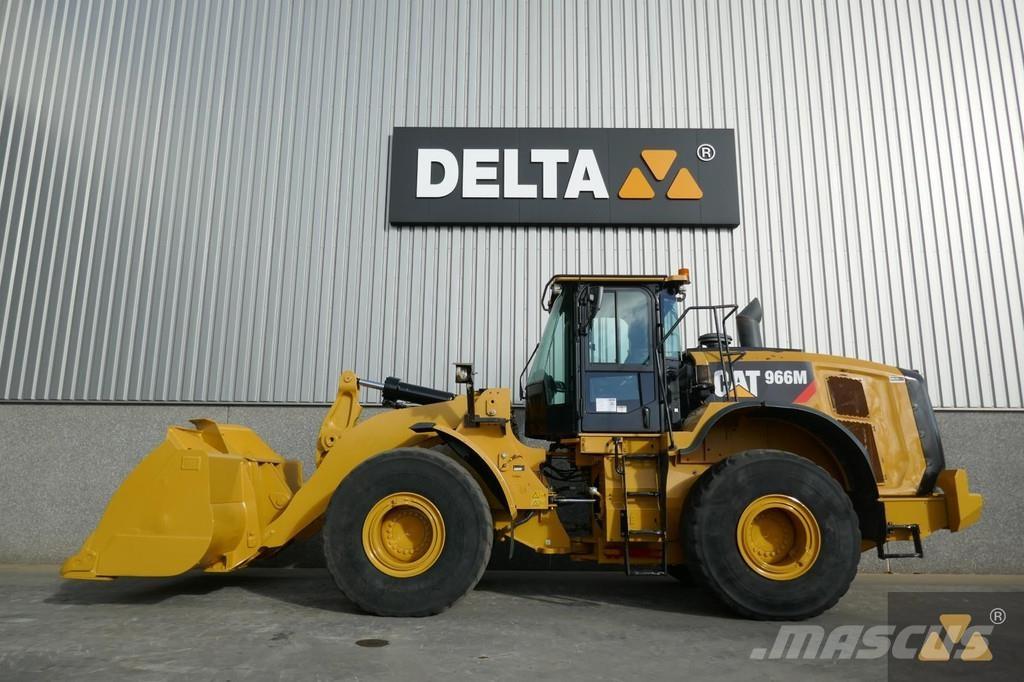 CAT 966M Carregadeiras de rodas