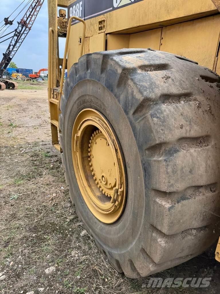 CAT 988F Carregadeiras de rodas