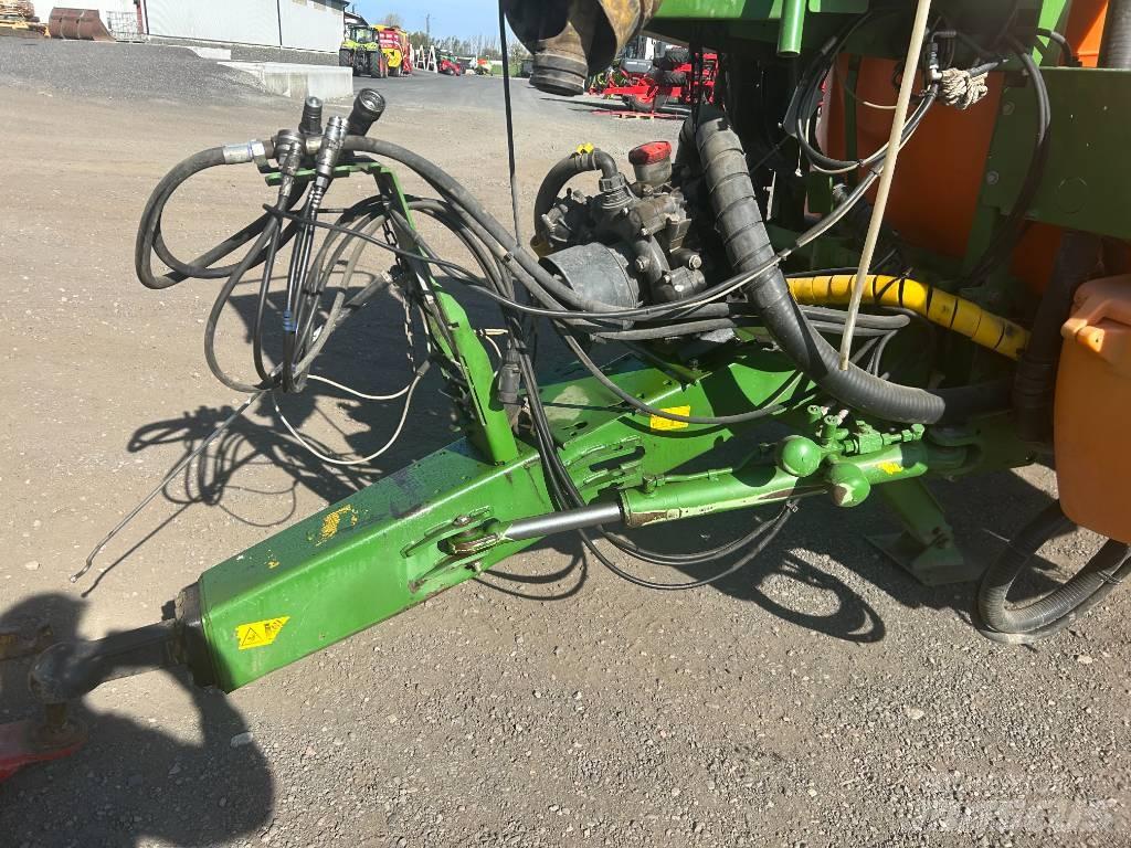 Amazone UX 4200 Pulverizadores rebocados