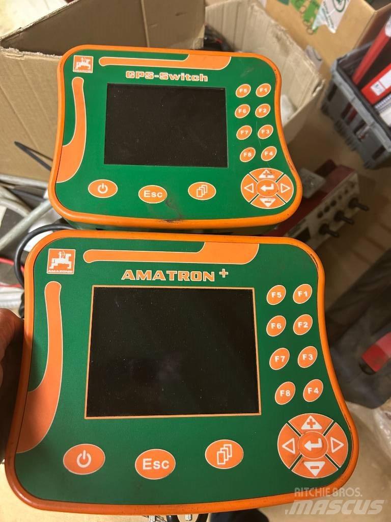 Amazone UX 4200 Pulverizadores rebocados