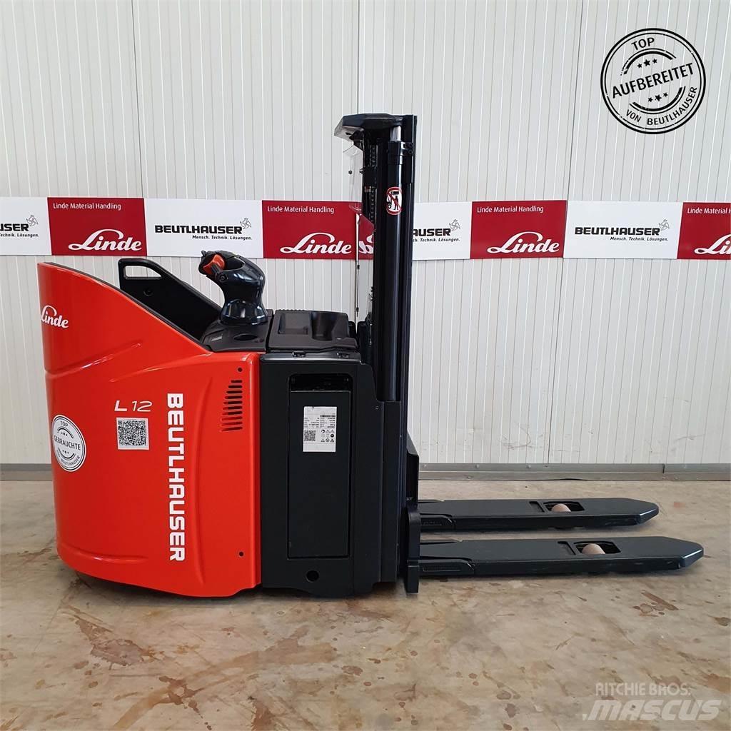 Linde L12SP Empilhador para operador externo
